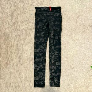 Spanx - camo leggings size small